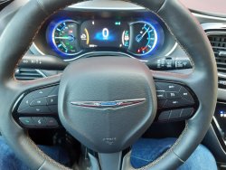 Chrysler Pacifica, 3,6L V6 Hybrid,Plus, DVD,tažné