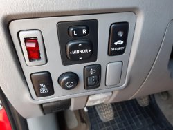 Toyota Hilux, 3,0 D-4D 4x4, uzávěrky ARB,DPH