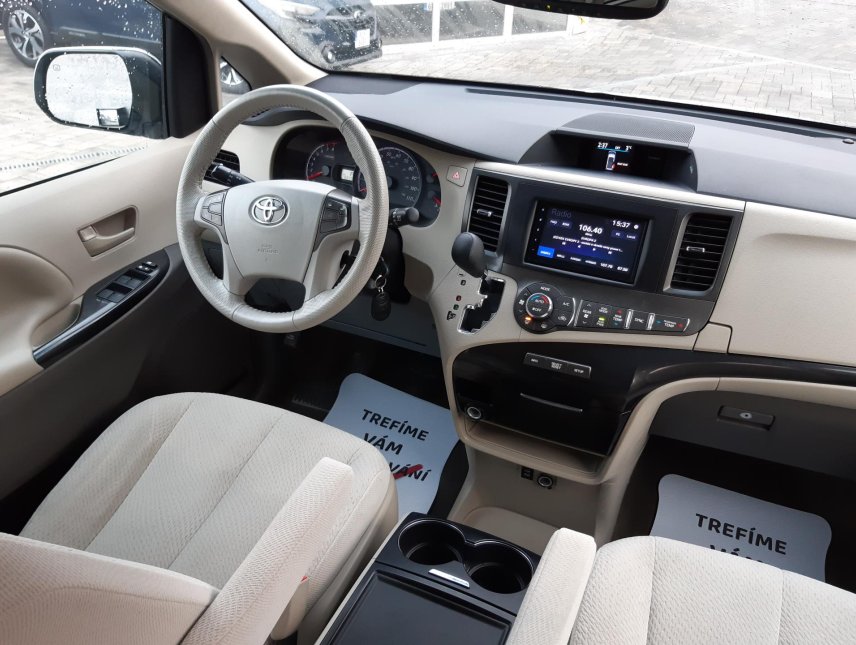 Toyota Sienna, 3,5L V6 4X4, 7míst, tažné