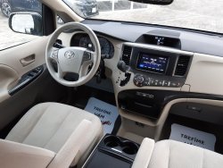 Toyota Sienna, 3,5L V6 4X4, 7míst, tažné