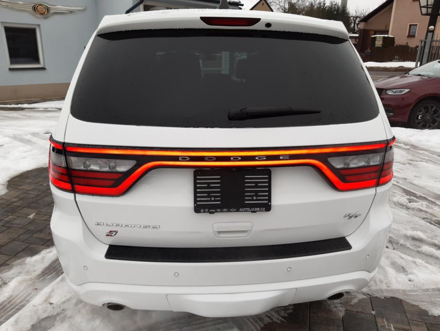 Dodge Durango, 5,7L V8 4x4,7 míst,kůže,tažné