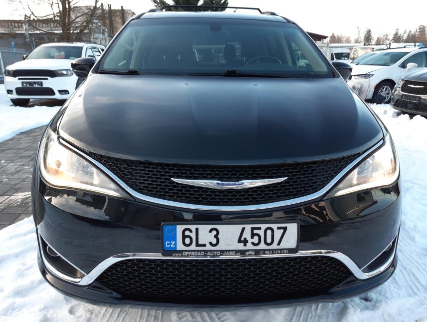 Chrysler Pacifica, 3,6L, kůže, 7míst, tažné, LPG