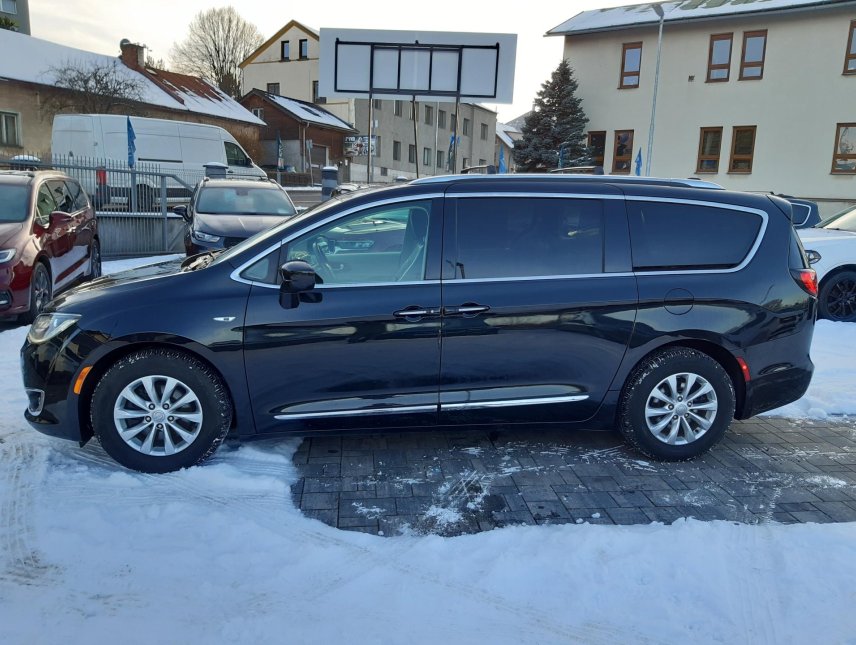 Chrysler Pacifica, 3,6L, kůže, 7míst, tažné, LPG