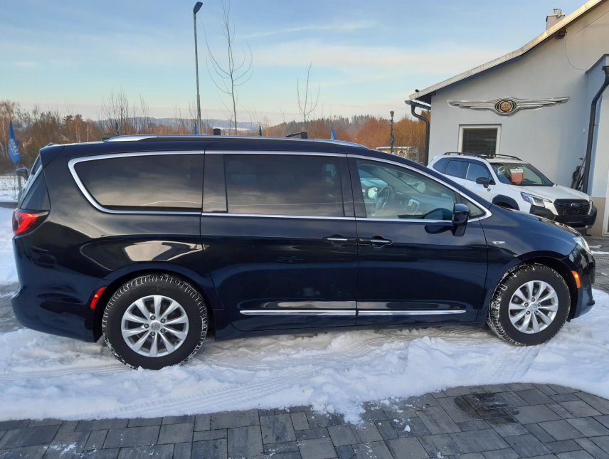 Chrysler Pacifica, 3,6L, kůže, 7míst, tažné, LPG