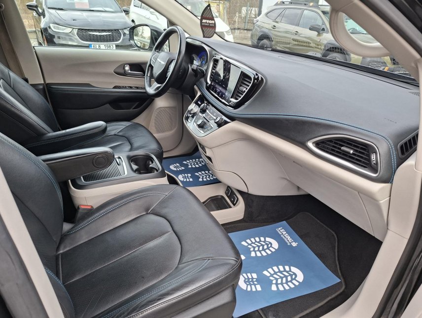 Chrysler Pacifica, 3,6L V6, 7míst, kůže, Adapt