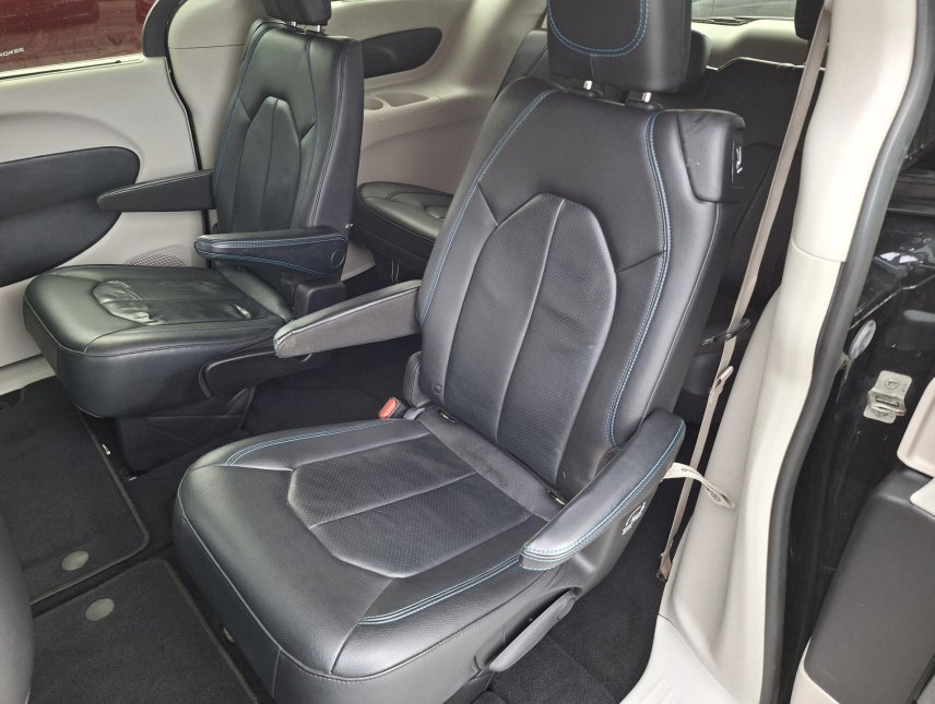 Chrysler Pacifica, 3,6L V6, 7míst, kůže, Adapt