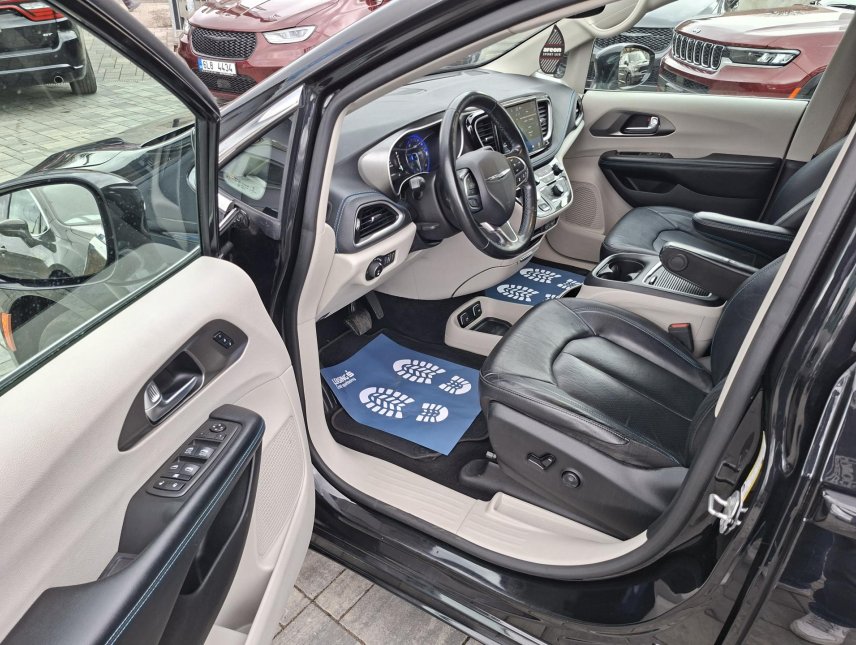 Chrysler Pacifica, 3,6L V6, 7míst, kůže, Adapt