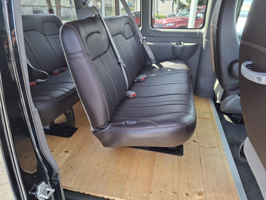 Chevrolet Express, 5,3V8 VOR 4x4,redukce,LPG,DPH