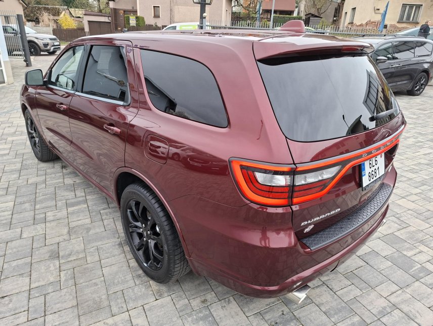 Dodge Durango, 5,7 V8 R/T 4x4, 7 míst, LPG