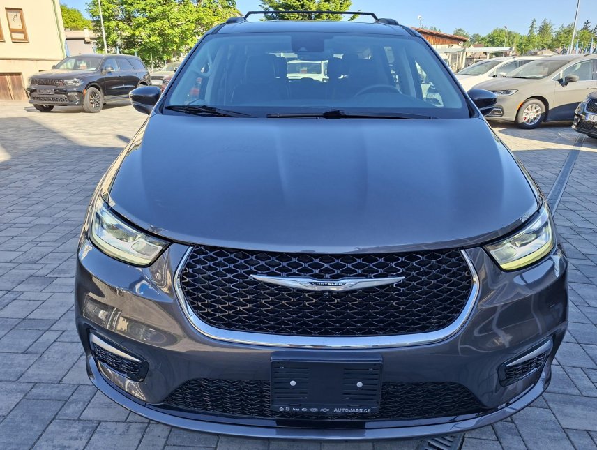 Chrysler Pacifica, 3,6L V6 HYBRID, kůže, servis