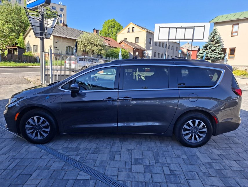 Chrysler Pacifica, 3,6L V6 HYBRID, kůže, servis