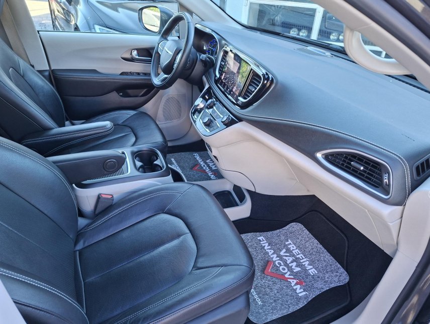 Chrysler Pacifica, 3,6L V6 HYBRID, kůže, servis