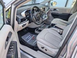 Chrysler Pacifica, 3,6L Hybrid, krásný stav