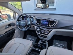 Chrysler Pacifica, 3,6L Hybrid, krásný stav
