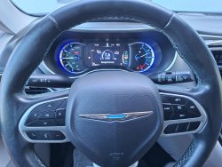 Chrysler Pacifica, 3,6L Hybrid, krásný stav
