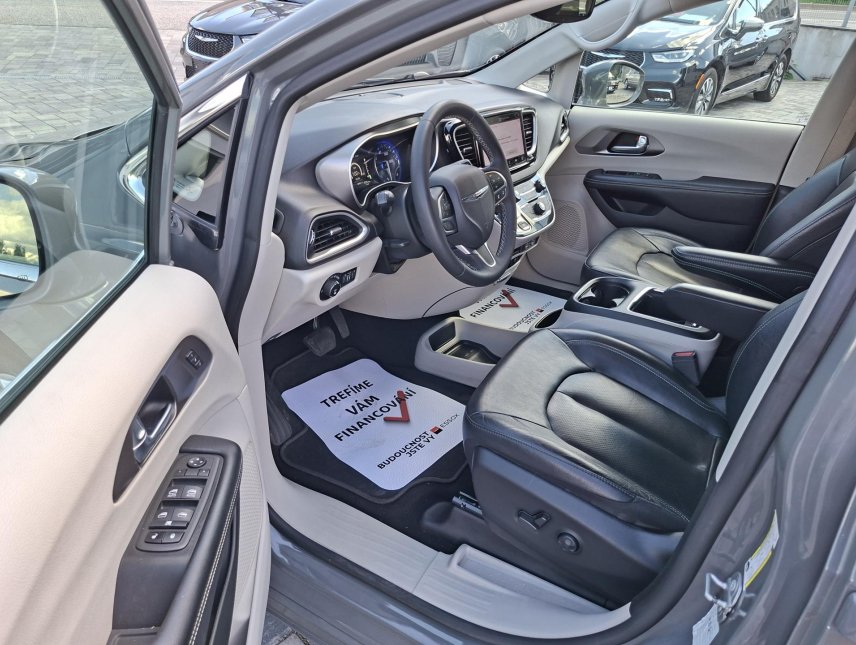 Chrysler Pacifica, 3,6L V6, 7míst, kůže, servis