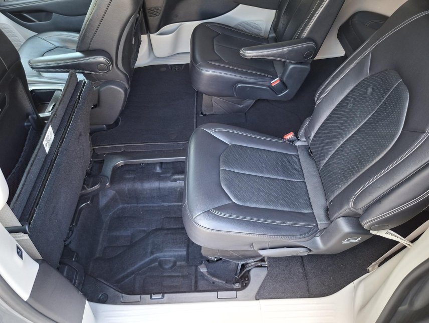 Chrysler Pacifica, 3,6L V6, 7míst, kůže, servis