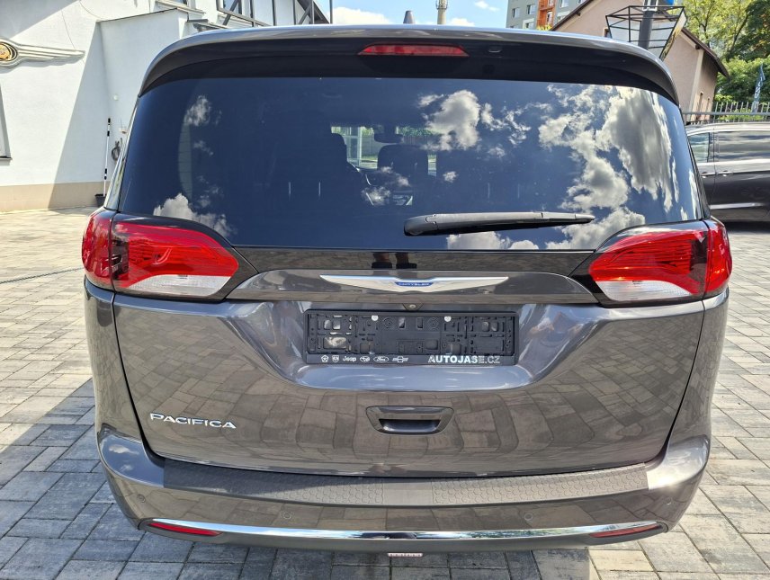 Chrysler Pacifica, 3,6L 8míst,Top výbava,android