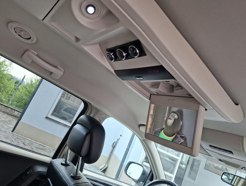 Chrysler Town & Country, 3,6L 7míst, LPG, tažné, 2xkola