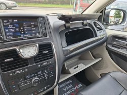 Chrysler Town & Country, 3,6L 7míst, LPG, tažné, 2xkola