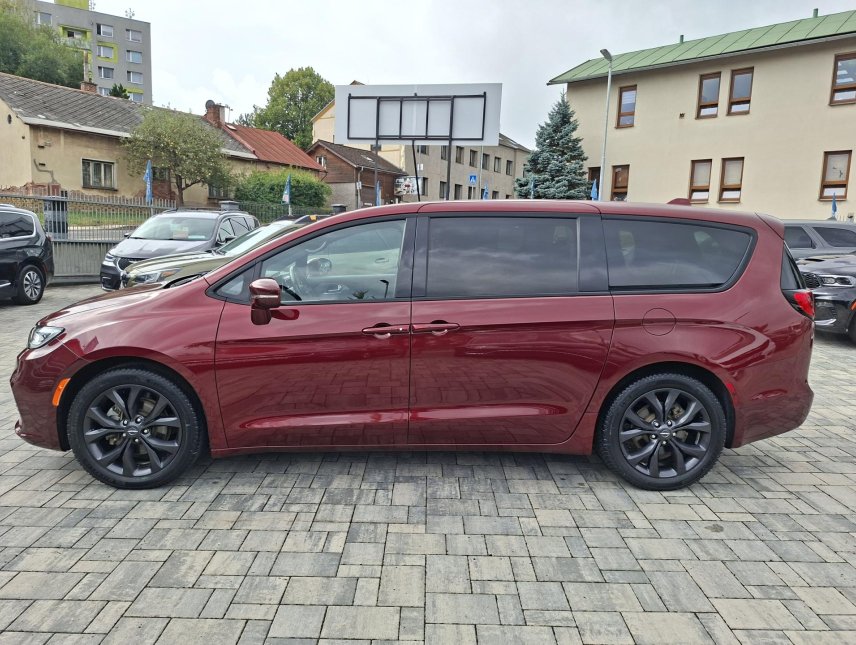 Chrysler Pacifica, 3,6L V6 SPORT,DVD,ALU kola R20