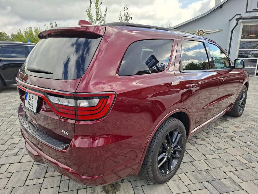Dodge Durango, 5,7L HEMI 4x4,7míst,tažné,LPG