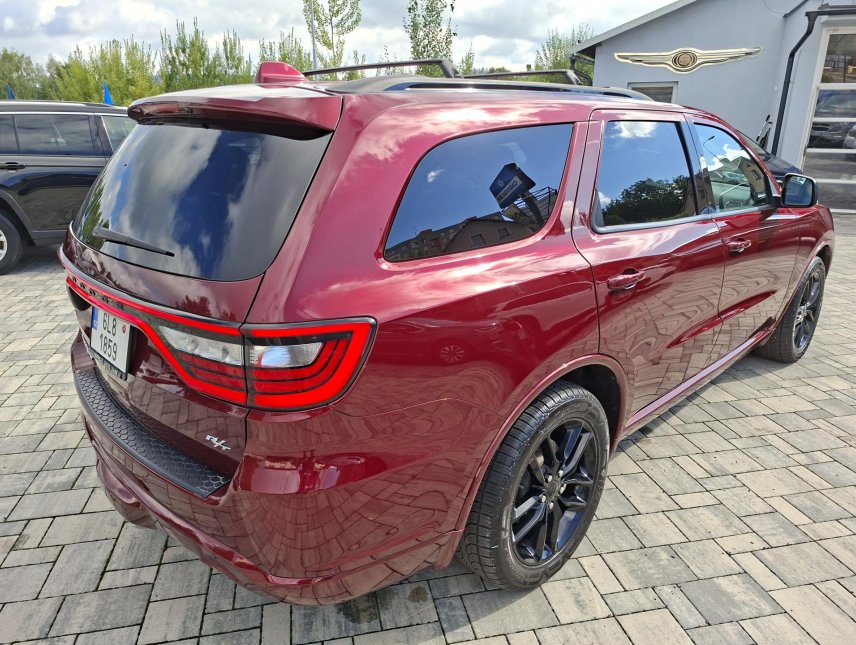 Dodge Durango, 5,7L HEMI 4x4,7míst,tažné,LPG