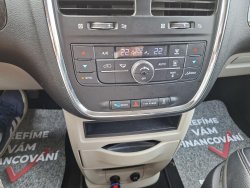 Chrysler Town & Country, 3,6L 7míst, LPG, tažné, 2xkola
