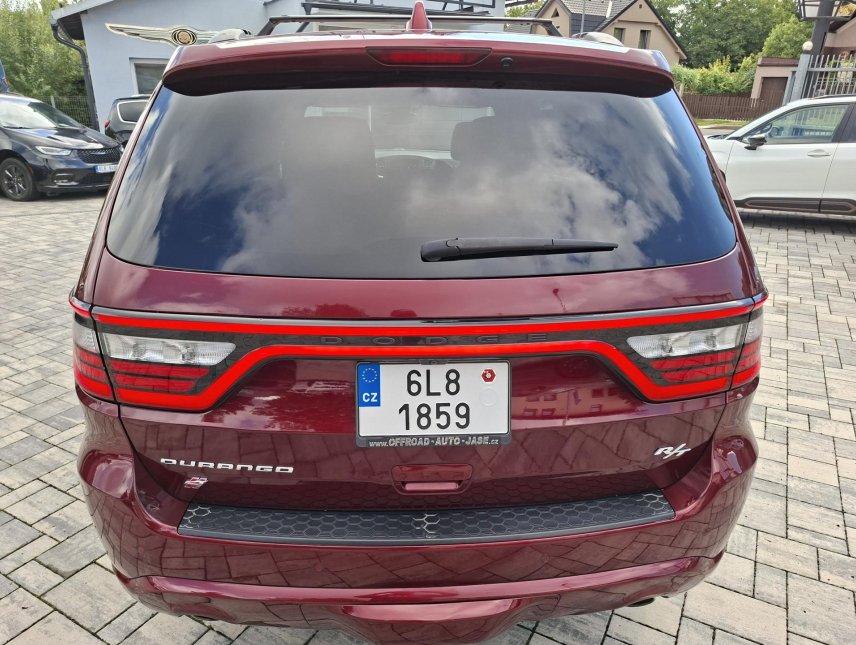 Dodge Durango, 5,7L HEMI 4x4,7míst,tažné,LPG